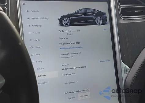 2013 Tesla Model S z USA, uszkodzony, nr VIN 5YJSA1AC6DFP10726